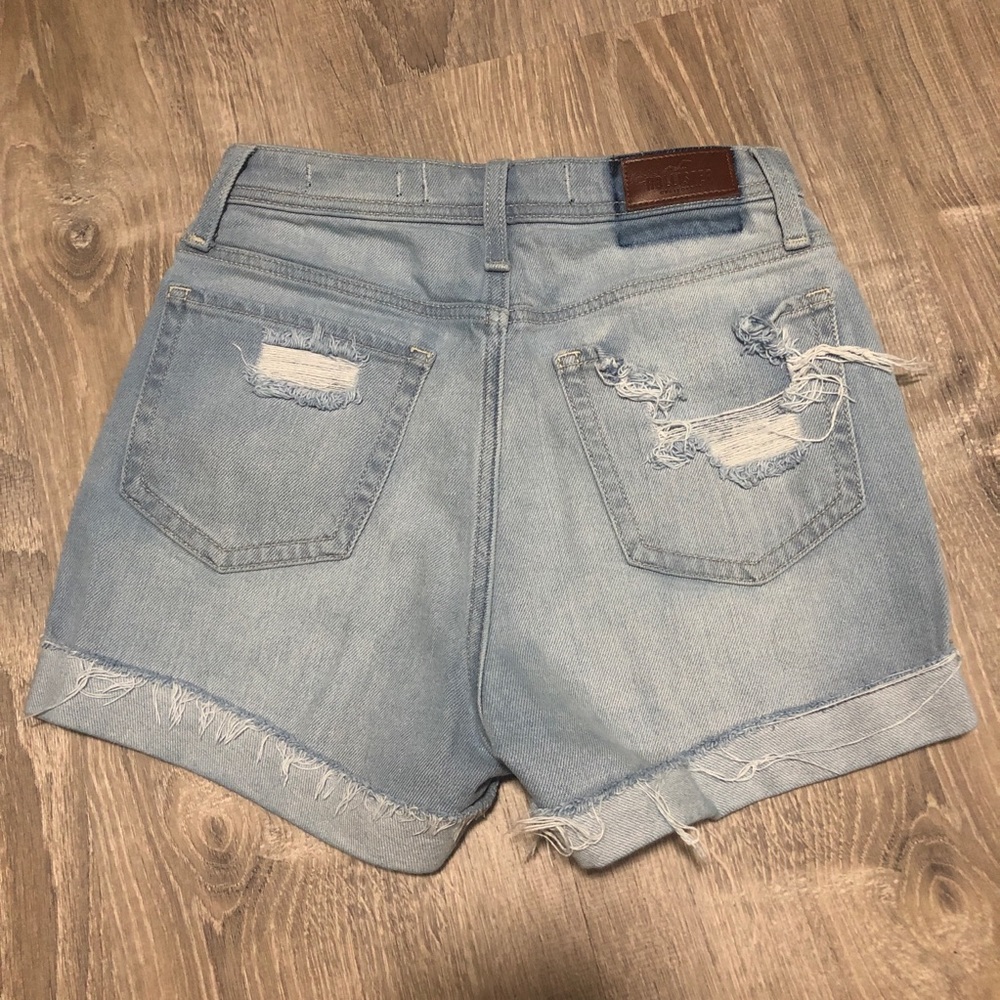 Hollister Ultra-High Rise Mom Shorts - Size 0/24